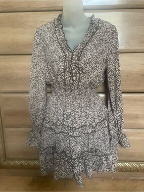 Floral Ruffle Long-Sleeve Mini Dress in Green and White